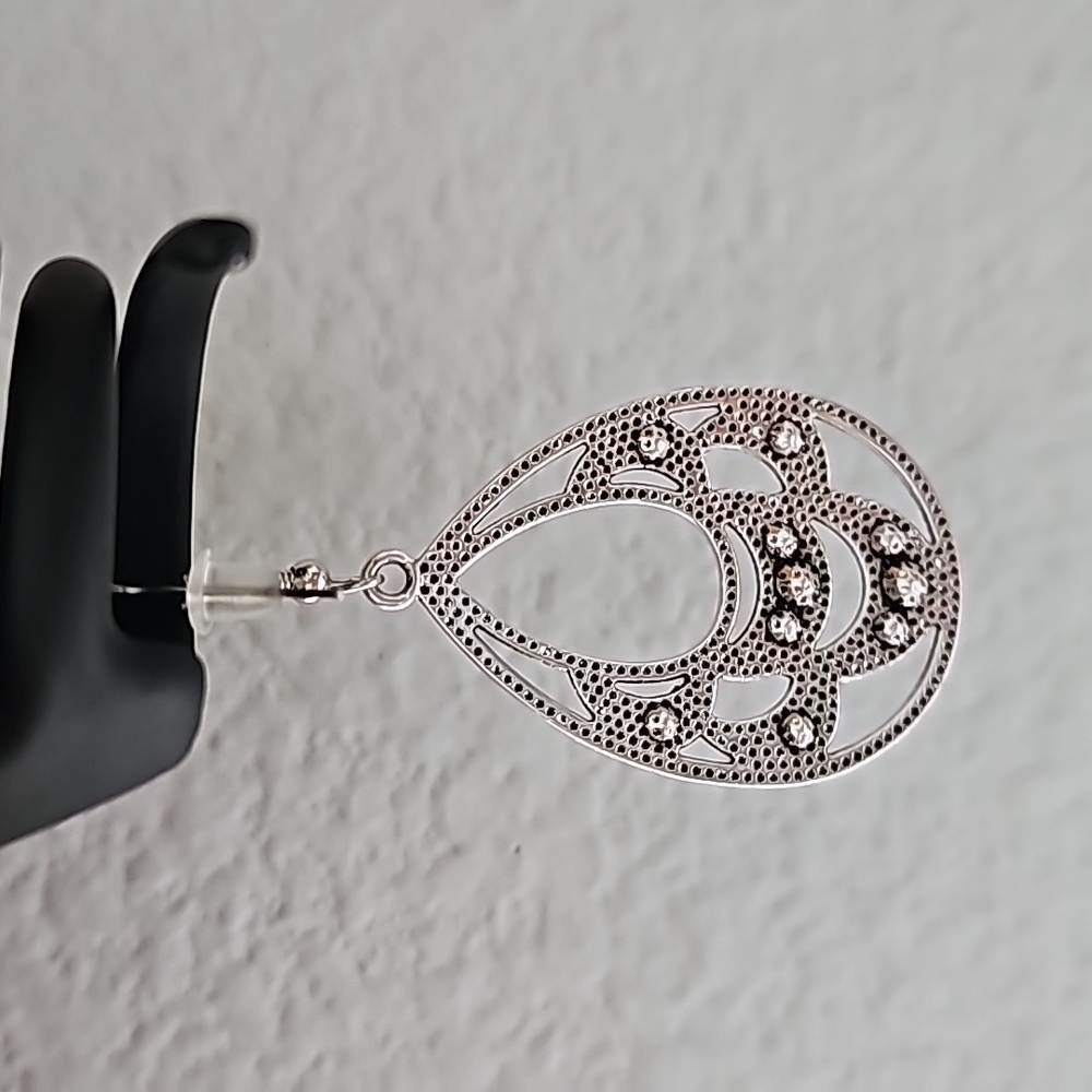 Earrings - Picture 2 of 5